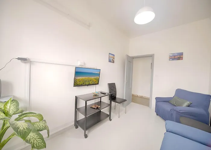 Helichrysum Hospitality Ampio Trilocale Iun Q9603