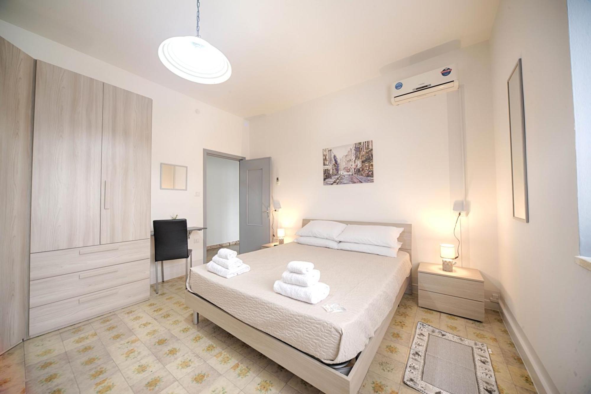 Helichrysum Hospitality Ampio Trilocale Iun Q9603